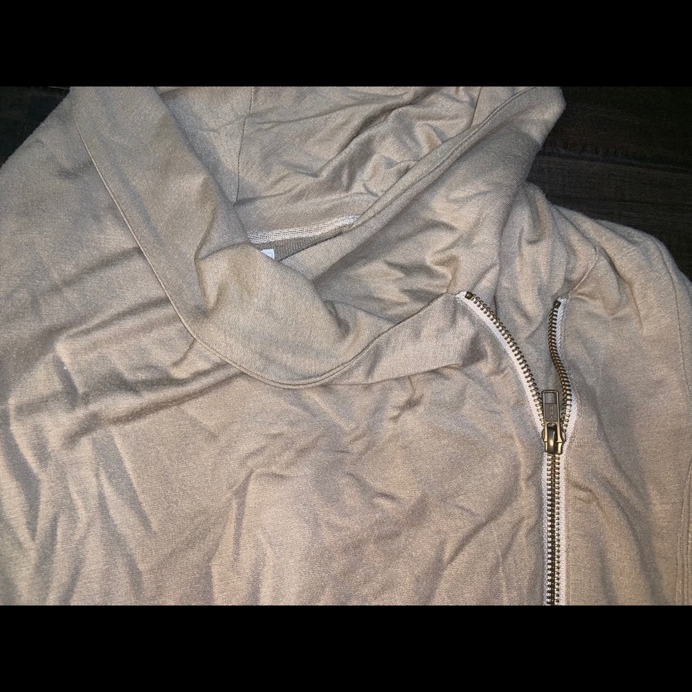 Sweater - Picture 2 of 4